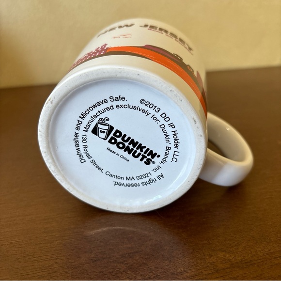 2013 New Jersey Runs on Dunkin' Dunkin Donuts Ceramic Mug - Picture 7 of 8